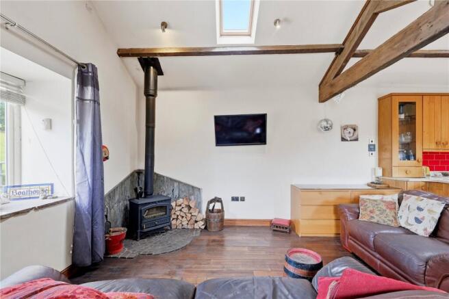 1 bed Detached for sale Image 7