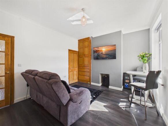 2 bed Terraced for sale Image 4