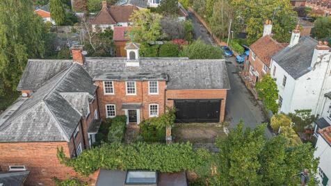 Surley Row, Emmer Green, Reading