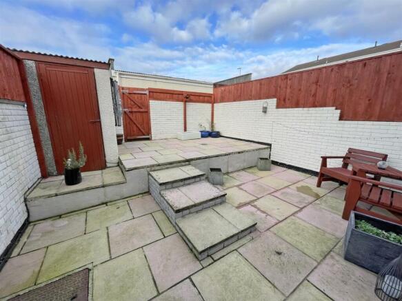 Westfield 218 - Garden.jpg