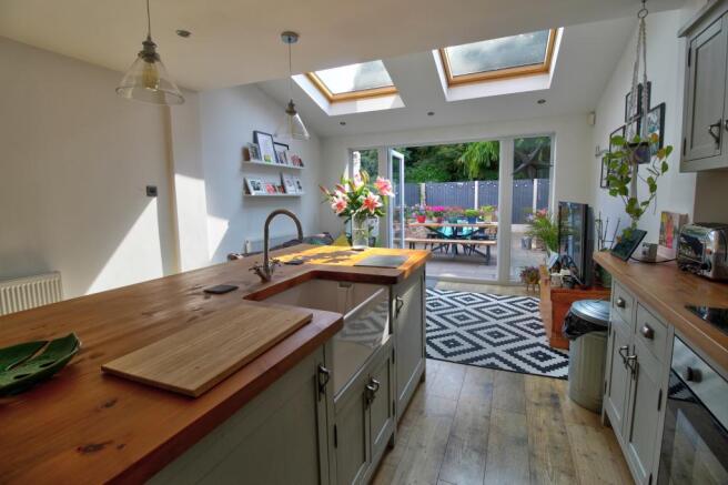 Kitchen Diner 6