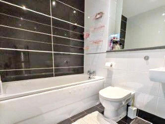 2 bed Apartment for sale Image 10