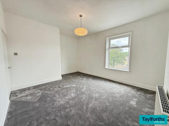 2 bed Terraced for sale Image 7