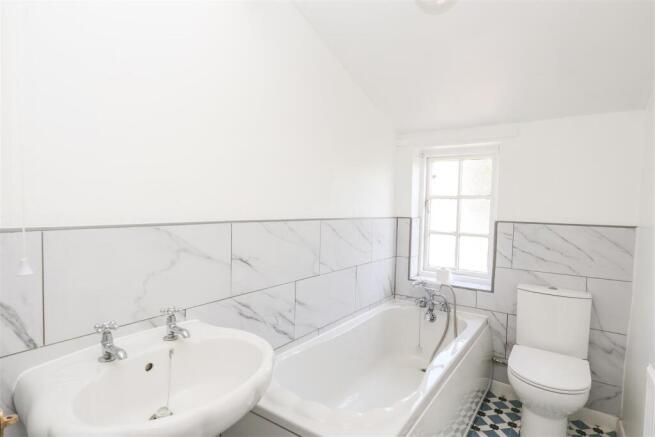 2 bed Terraced for sale Image 6