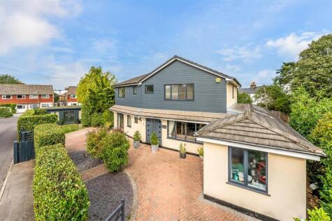 Virginia Close, Ashtead, KT21