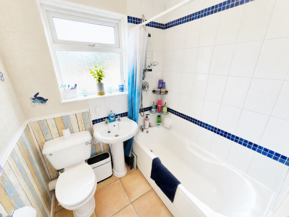 3 bed Semi-Detached for sale Image 11