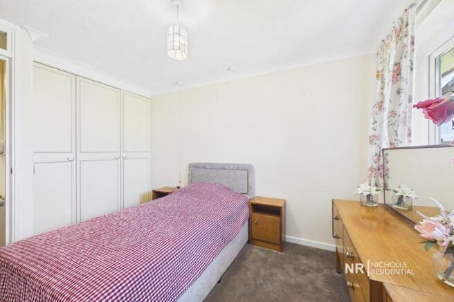 78 Wordsworth Drive, North Cheam, Surrey. SM3 photo 4