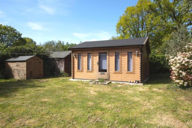 GARDEN ROOM .jpg
