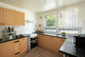Flat 16, Hanworth House Brandon Estate, John Ruskin Street, London SE5 0XF