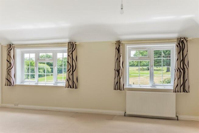 Master bedroom 2.jpg