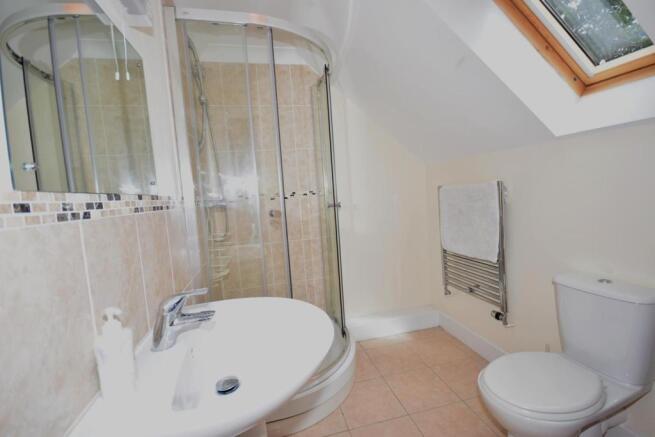 EN SUITE.JPG