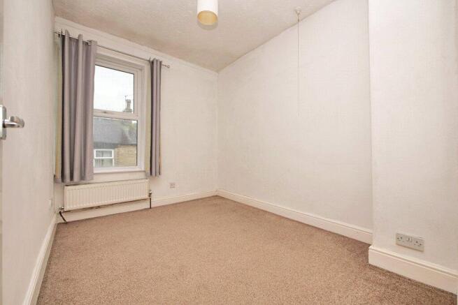 47 Russell Street, Skipton, BD23 2DX photo 4