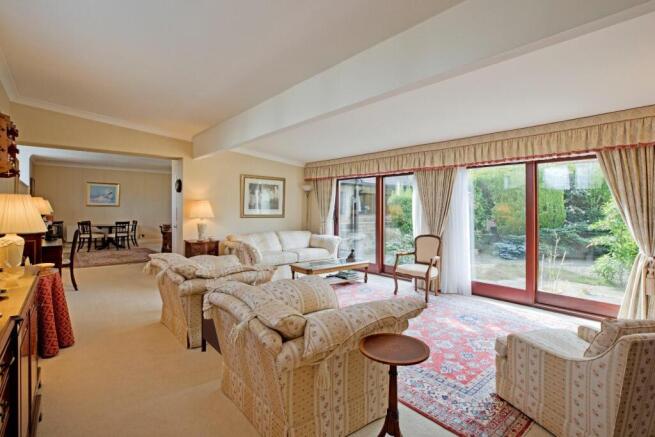 2 bed House for sale Image 4