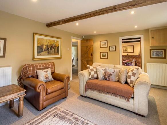 4 bed Detached for sale Image 6