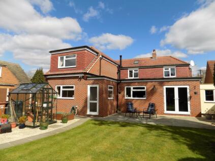 Chapel Street, Bottesford, NG13