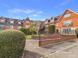 Flat 33, Upcross House, Upcross Gardens, Reading RG1 6PN