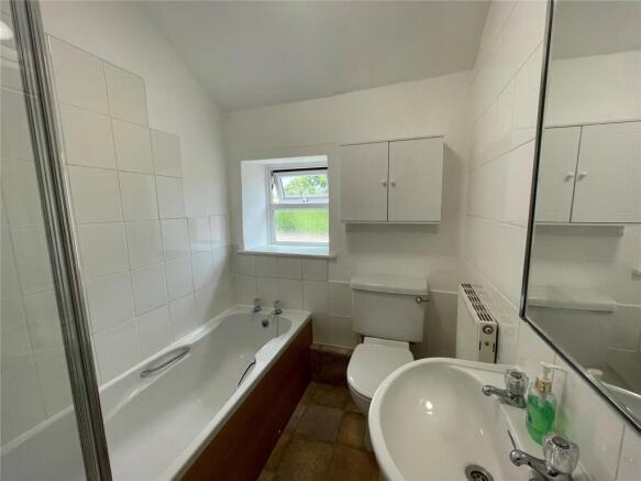 2 bed Terraced to rent Image 8