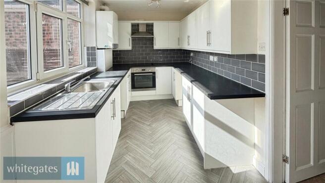 2 bed Terraced to rent Image 4