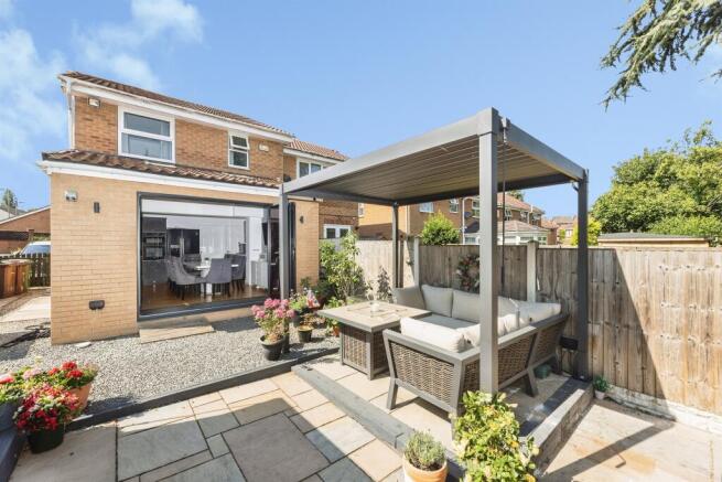 3 bed Semi-Detached for sale Image 9