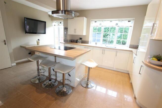 Kitchen/Breakfast Ro