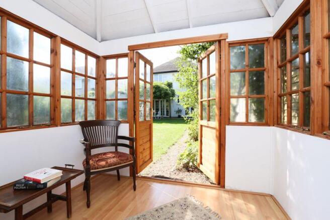 Summer House/Garden