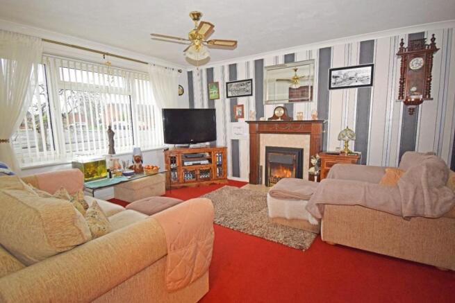 26 School Road, living lounge.jpg