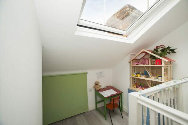 Mount Pleasant, Reading - Skylight