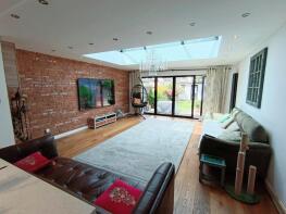 166, Eccleston Crescent, Chadwell Heath, Romford RM6 4RD