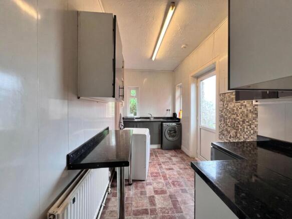 3 bed Detached Bungalow for sale Image 9