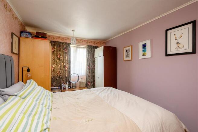 5 bed Semi-Detached for sale Image 12