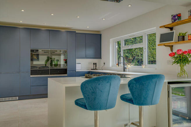 Modern Kitchen / Diner with integrate...