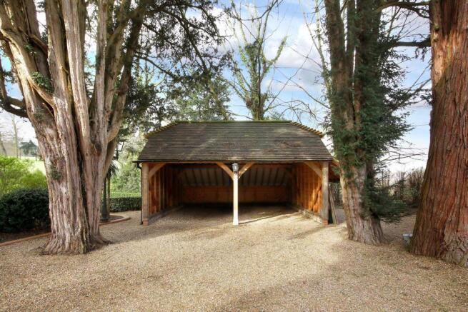 Barn-style garage
