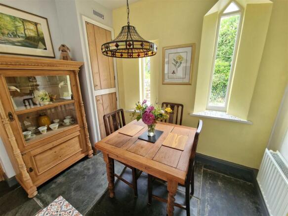 Dining Area.jpg