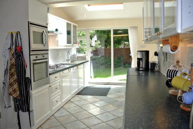 Kitchen alt1.JPG