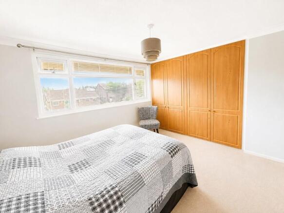 3 bed Semi-Detached for sale Image 10