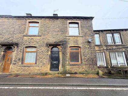 4 Central Buildings, Holywell Green HX4 9HQ