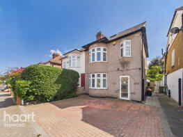 47, Norwood Avenue, Romford RM7 0QD