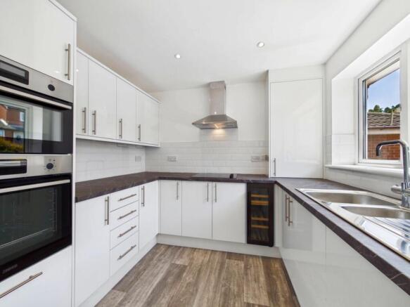 CAM01738G0-PR0213-STILL009