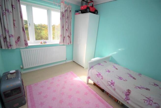 13 Briars Close (17).JPG