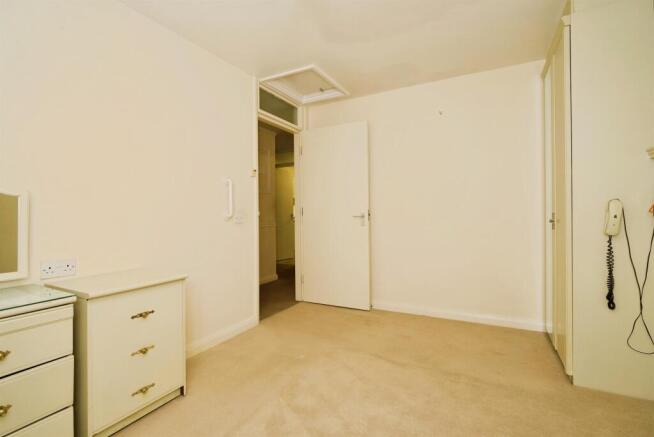 2 bed Semi-Detached Bungalow for sale Image 10