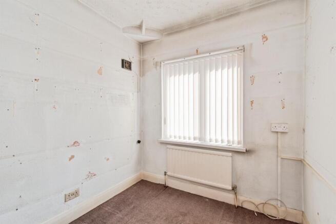 3 bed Semi-Detached for sale Image 12