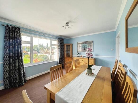 pbox-dining_room-344492.JPG