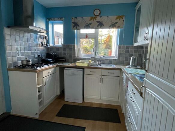 Kitchen1.jpg