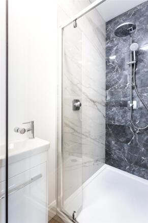Master En-Suite
