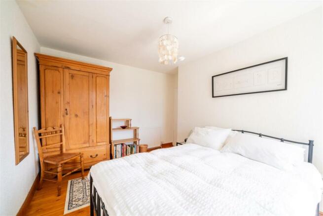 Bedroom 1-3.jpg