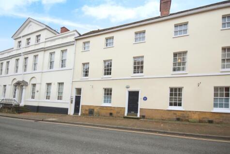 Neville Court, Warwick