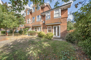 39, Springside Court, Guildford GU1 1BT