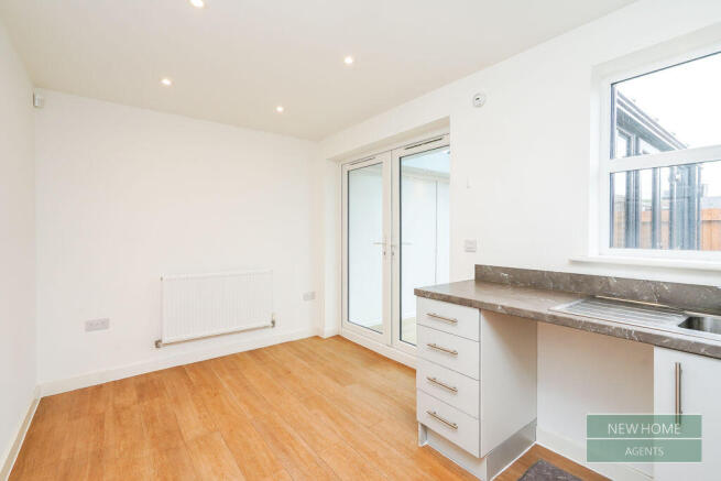 2 bed Semi-Detached for sale Image 6