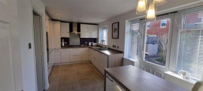 Kitchen/Breakfast