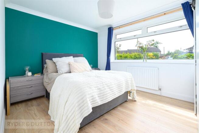 2 bed Detached Bungalow for sale Image 7